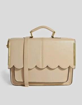 Pon un toque de color con los bolsos de Asos.