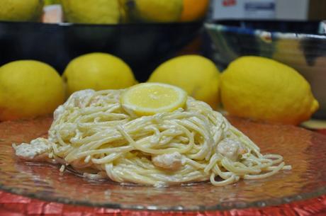 Espaguetis al Limón con Queso y Gambas