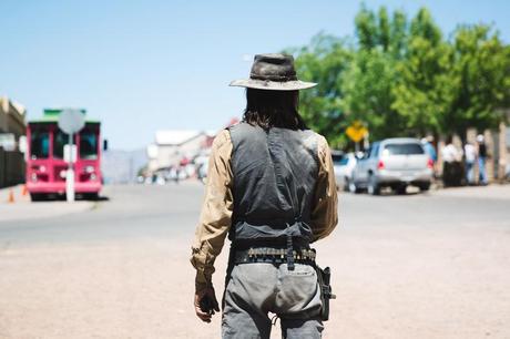 TOMBSTONE-Arizona-Trip-Road-Collage_Vintage-Levis-Floral_Kimono-Outfit-Street_Style-68
