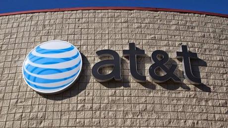 AT&T anuncia compra de DirecTV por 49 mil millones de dólares
