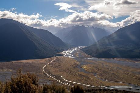 Vista del Arthur's Pass durante el trekking de Bealey Spur Vista del Arthur's Pass durante el trekking de Bealey Spur