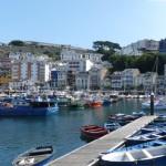 Luarca del faro al puerto