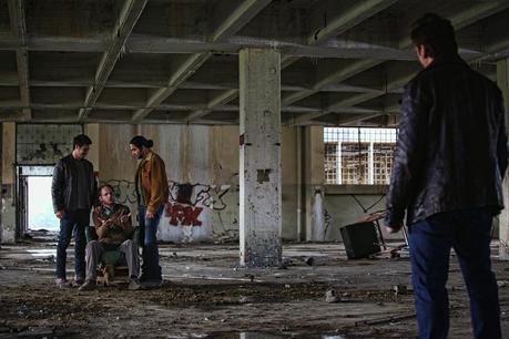 Big Bad Wolves. Lobo aullador, colmillos de leche.