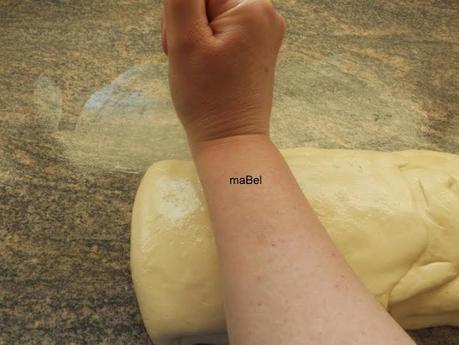 Pan torpedo - masa medialunas de grasa o sacramentos