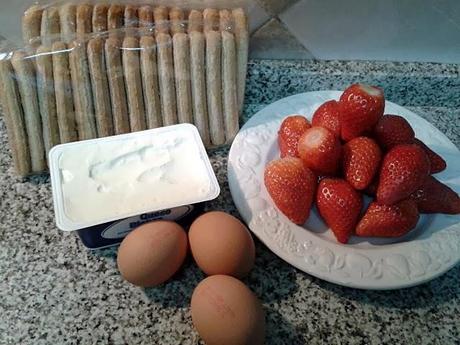 Tiramisu de Fresas • Tiramisu de Frutillas