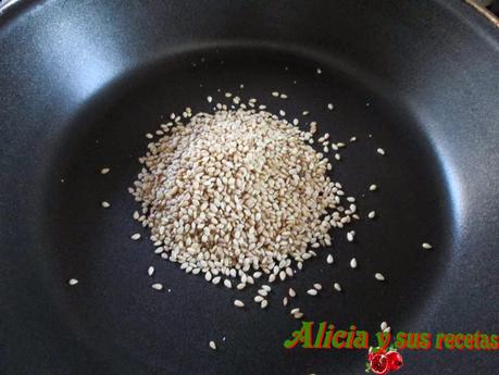 TAHINI BABA GANOUSH, MUTABAL (CREMA DE BERENJENAS)