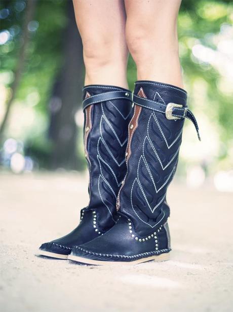 street style barbara crespo el retiro black hector boots fashion blogger outfit blog de moda lbd