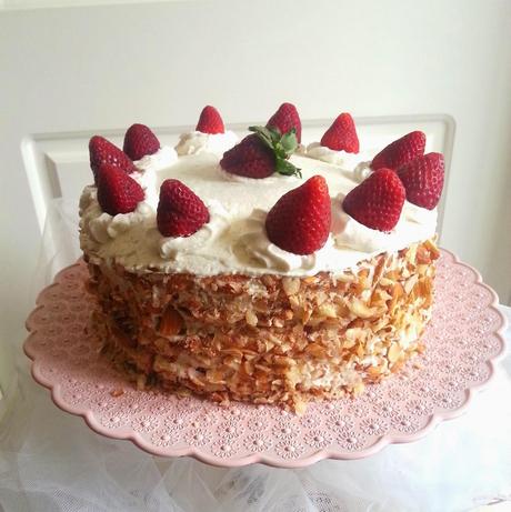 TARTA DE NATA Y FRESAS