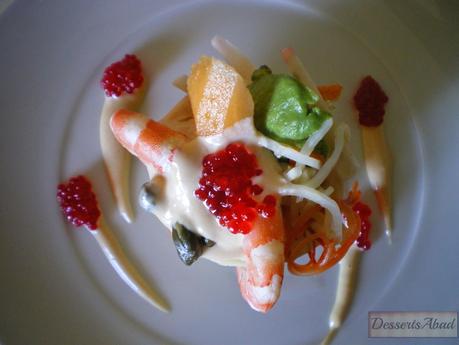 Pastel de ensalada tropical