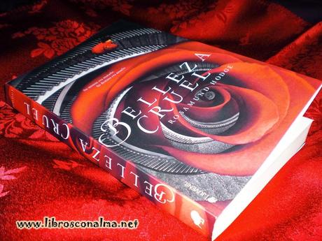 Fotoreseña: Belleza cruel, de Rosamund Hodge (español)