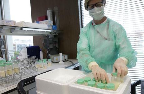 El año pasado se donaron casi 4.000 litros de leche materna en España.