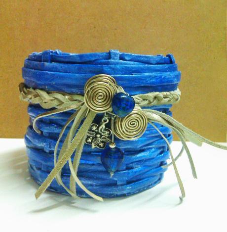 Cestas monocolor con decoración rústica