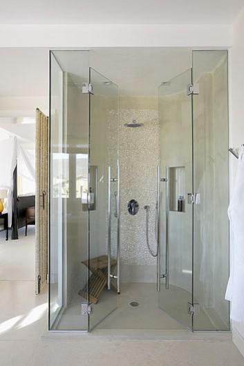 BLANCO Y AZUL CON VISTAS AL MAR