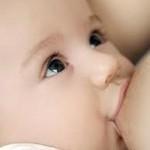 bebe amantando - copia