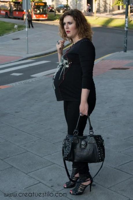 Look embarazada Killer Story by Peio Durán