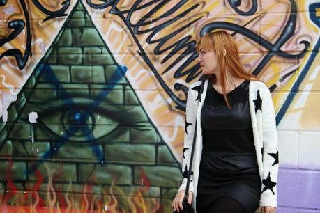 CUERO, ESTRELLAS Y LEOPARDO