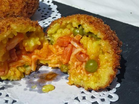 Arancini de pizza (Bolas de arroz)