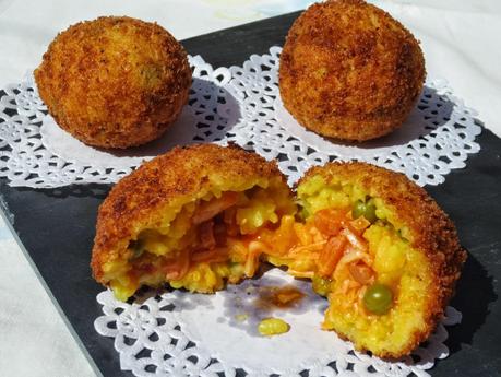 Arancini de pizza (Bolas de arroz)