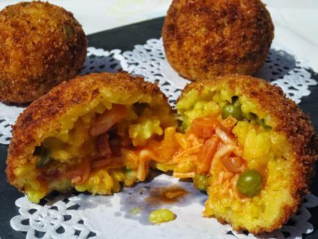 Arancini de pizza (Bolas de arroz)