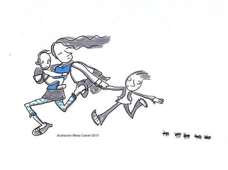 Mujer corriendo con bebe en brazos y arrastrando a niño que intenta mirar unas hormigas