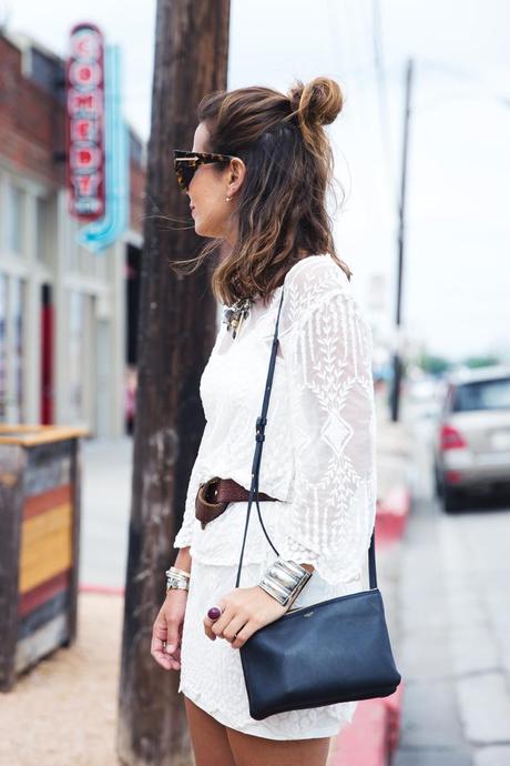 Dallas-Lace_Dress-Isabel_Marant-Booties-Outfit-Road_Trip-5