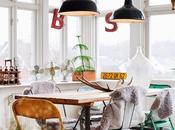 preciosa cocina industrial mucho color