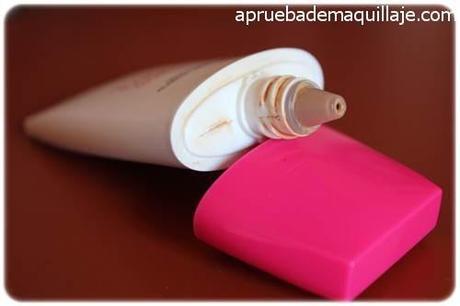 Maquillaje Acabado Impecable de By The Face Make Up Boquilla de la base de maquillaje Acabado Impecable tono 03 de By The Face Make Up