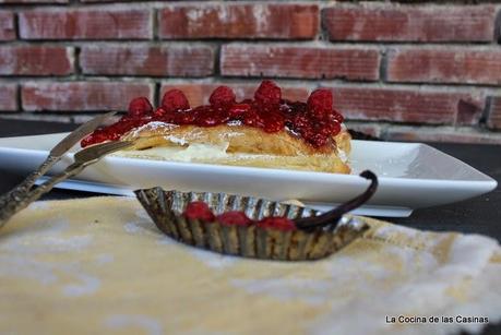 Milhojas de Crema de Piña y Mermelada de Frambuesa