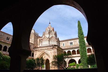 GUADALUPE: MONASTERIO