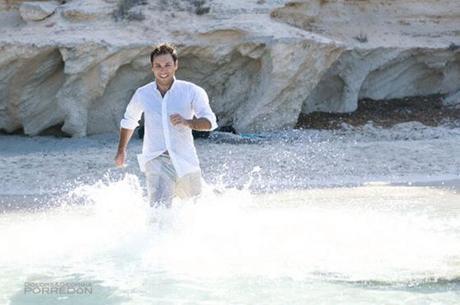 Mirad a la cámara y prepararos para una sesión de fotos divertida y poco convencional 20131106-105056.jpg