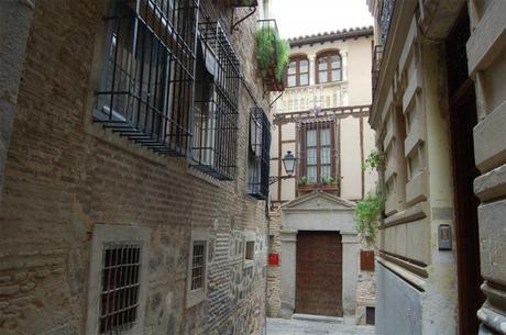 Toledo: El Callejon de Menores