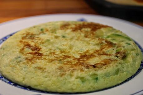 Tortilla de calabacin y cebolla