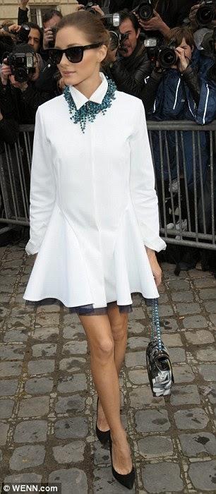 OLIVIA PALERMO Y SU MAXI COLLAR AZUL