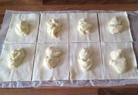 Spandauere (bollería danesa de hojaldre y crema de vainilla) Spandauere bollería danesa Spandauere recetas delikatissen recetas de postres fáciles y rápidos postres y dulces nórdicos postres nórdicos daneses pastas de hojaldre con crema Fotografía de postres y dulces crema de vainilla casera bollería