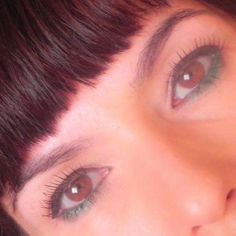 De labios y uñas: Hoy, coral