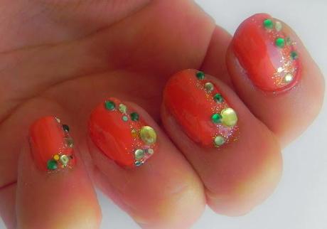 De labios y uñas: Hoy, coral