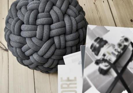 KU ME KO BY SASHA FEFELOVA