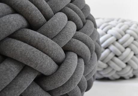 KU ME KO BY SASHA FEFELOVA