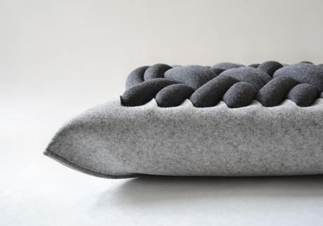 KU ME KO BY SASHA FEFELOVA