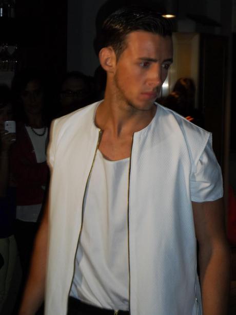 Una pincelada de mi cámara del desfile de Jovenes diseñadores emergentes en Málaga Hotel Molina Lario.  Luego veran las de mi Fotografo Xavi