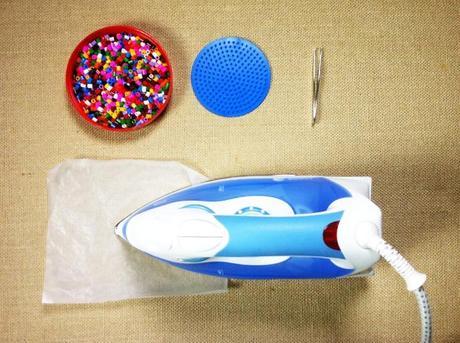 Materiales tutorial DIY como hacer posavasos con cuentas de plastico Hama beads (Pyssla)