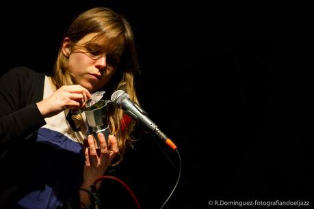 © R.Domínguez-Lynn Cassiers