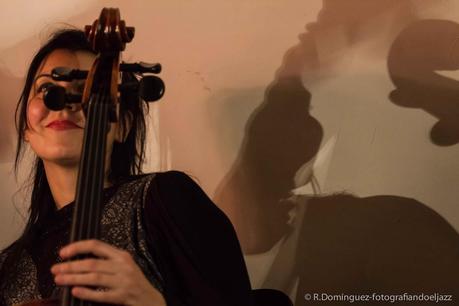 © R.Domínguez-Sandrine Robilliard