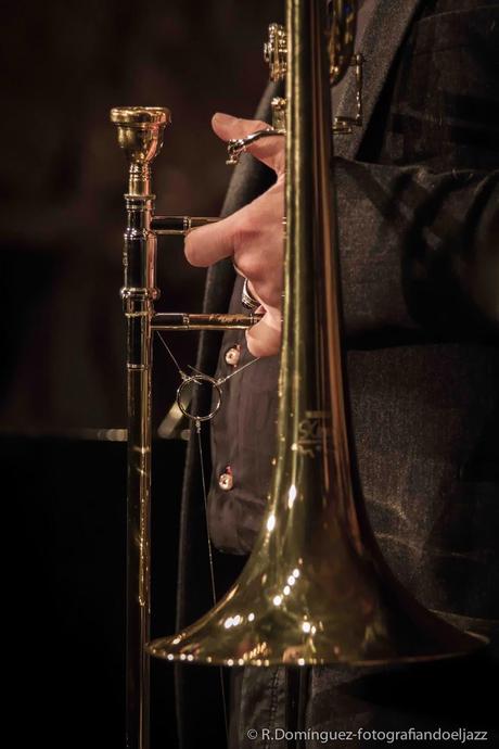 © R.Domínguez-Samuel Blaser