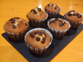 MUFFINS DE CHOCOLATE Y MUFFINS DE VAINILLA