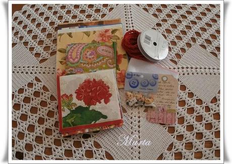 CORAZÓN CON PUNTO DE CRUZ, PULSERA Y REGALO