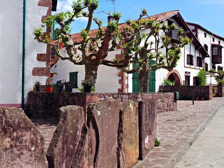 Valle de Xareta, historias de brujas y contrabandistas