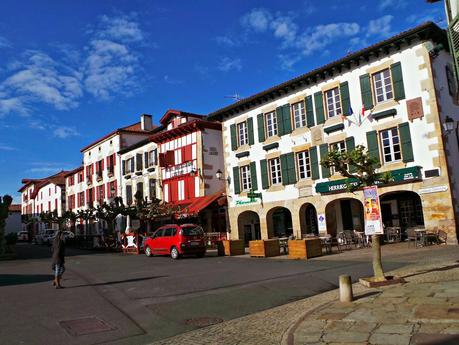 Valle de Xareta, historias de brujas y contrabandistas