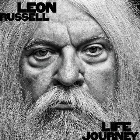 Leon Russell toca la fibra