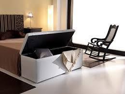 Algunos muebles para ganar espacio en tu habitación